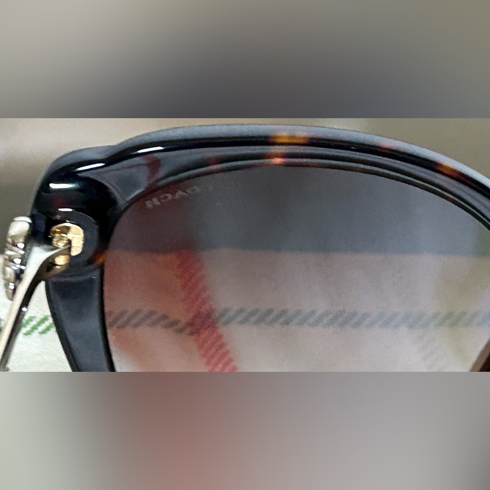 COACH Tea Rose Cat Eye Dark Tortoise Frame w/Brown Gradient UV Lenses w/Case - Picture 4 of 8